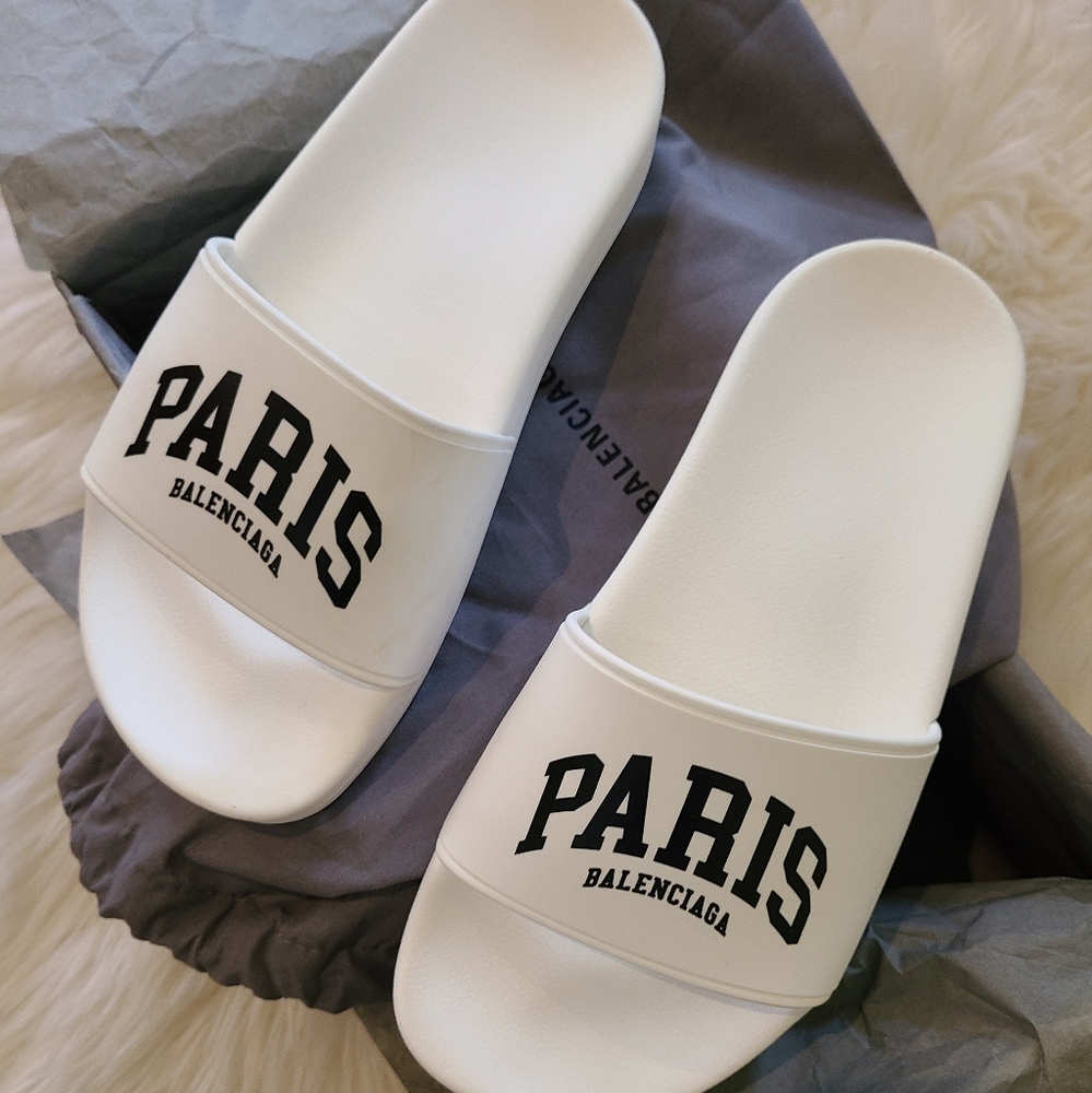 Balenciaga Paris Pool Slides - Picture 2 of 3